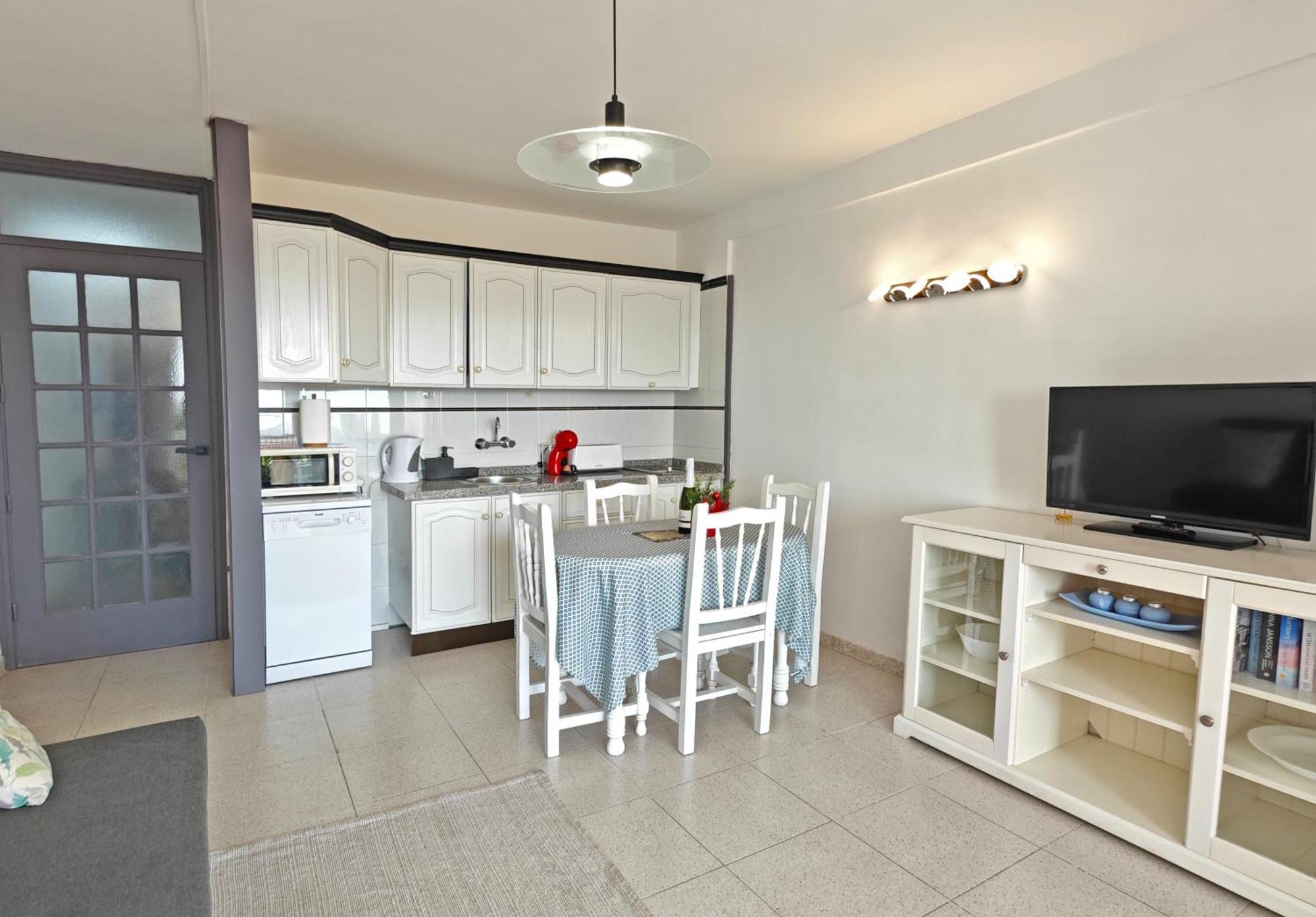 Blanco&Azul - Comfortable Ocean View Apartment Next To The Beach Playa de las Américas Kültér fotó
